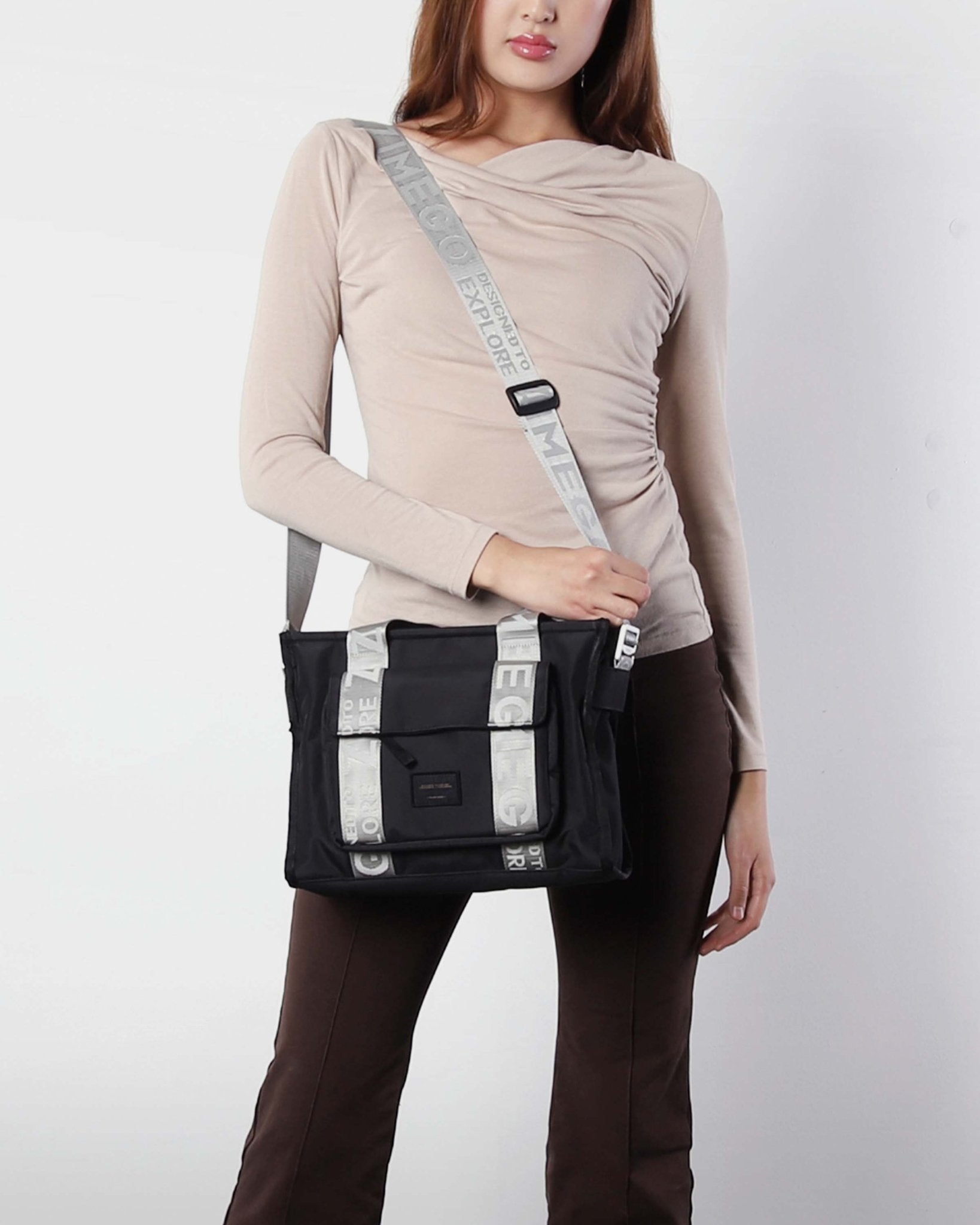 ACE HAND TOTE - Zimego Co.ACE HAND TOTEUnisex Tote