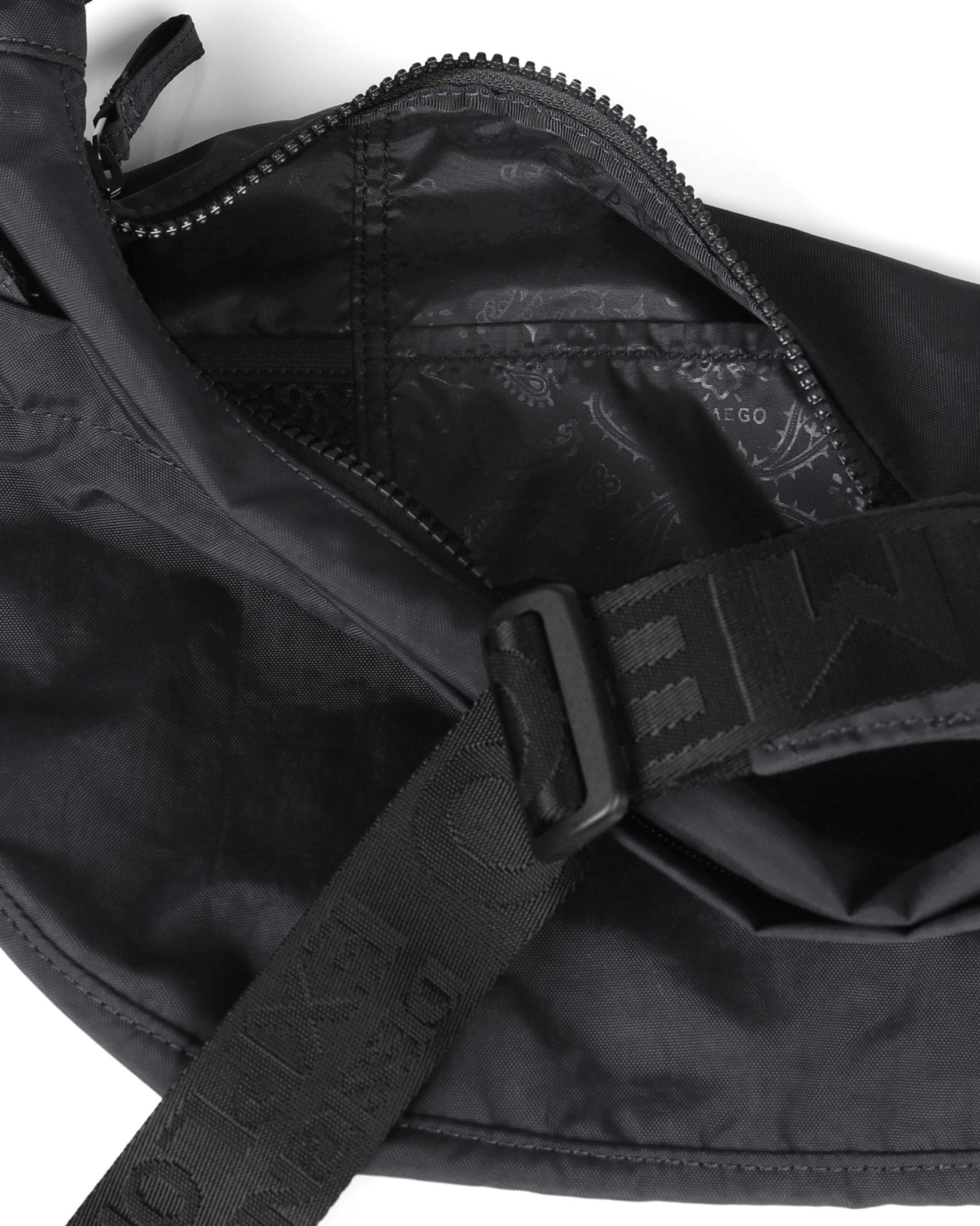 EVERYWHERE CRESCENT - Zimego Co.EVERYWHERE CRESCENTCrescent Bag