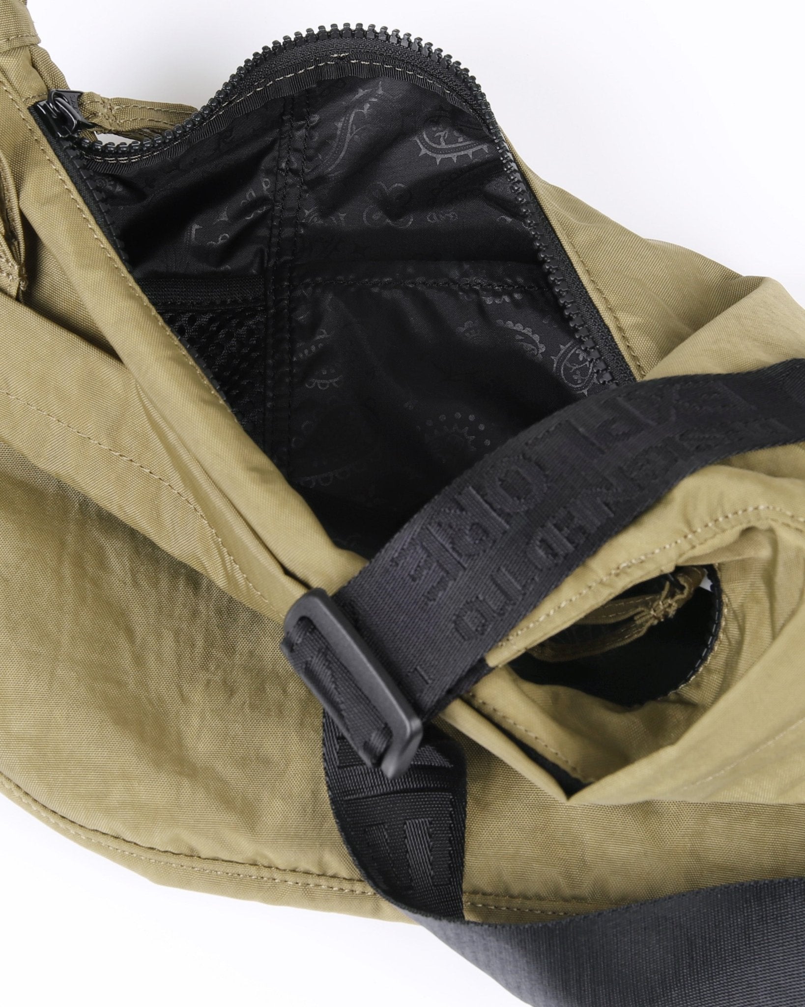 EVERYWHERE CRESCENT - Zimego Co.EVERYWHERE CRESCENTCrescent Bag