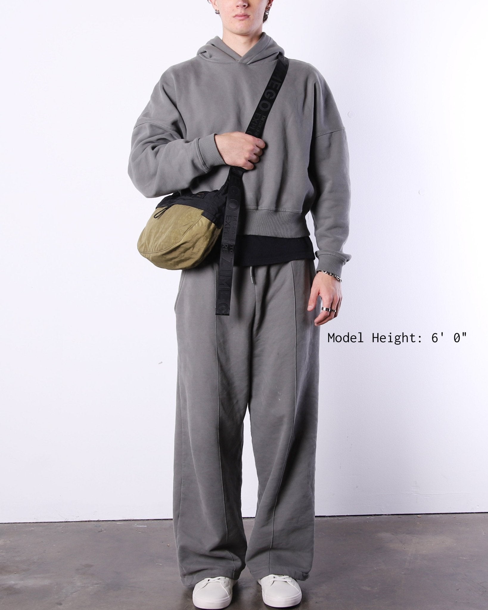 EVERYWHERE CRESCENT II - Zimego Co.EVERYWHERE CRESCENT IICrescent Bag