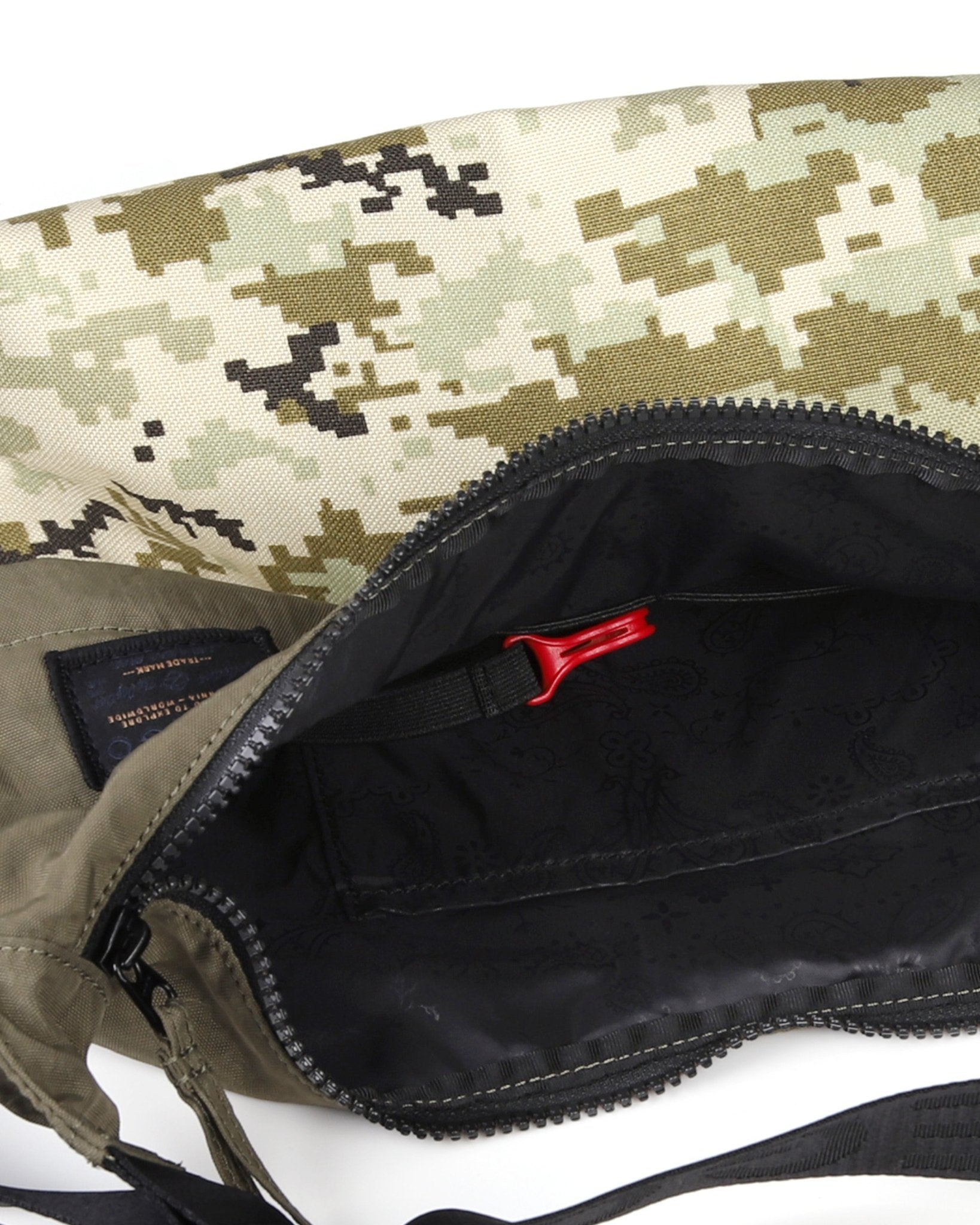 EVERYWHERE CRESCENT II - Zimego Co.EVERYWHERE CRESCENT IICrescent Bag