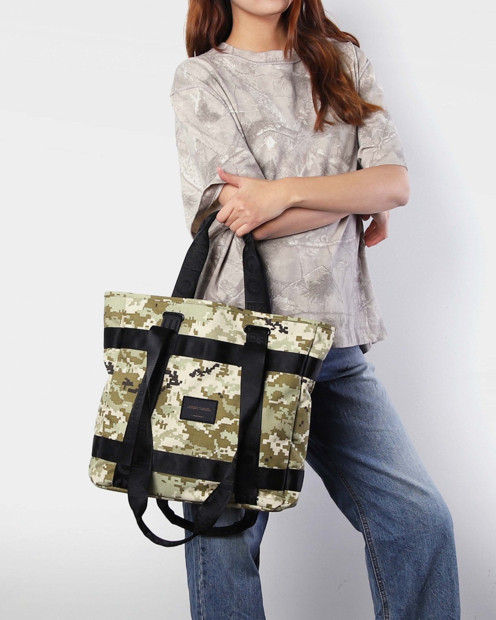 THE TWO WAY TOTE - Zimego Co.THE TWO WAY TOTEUnisex Tote