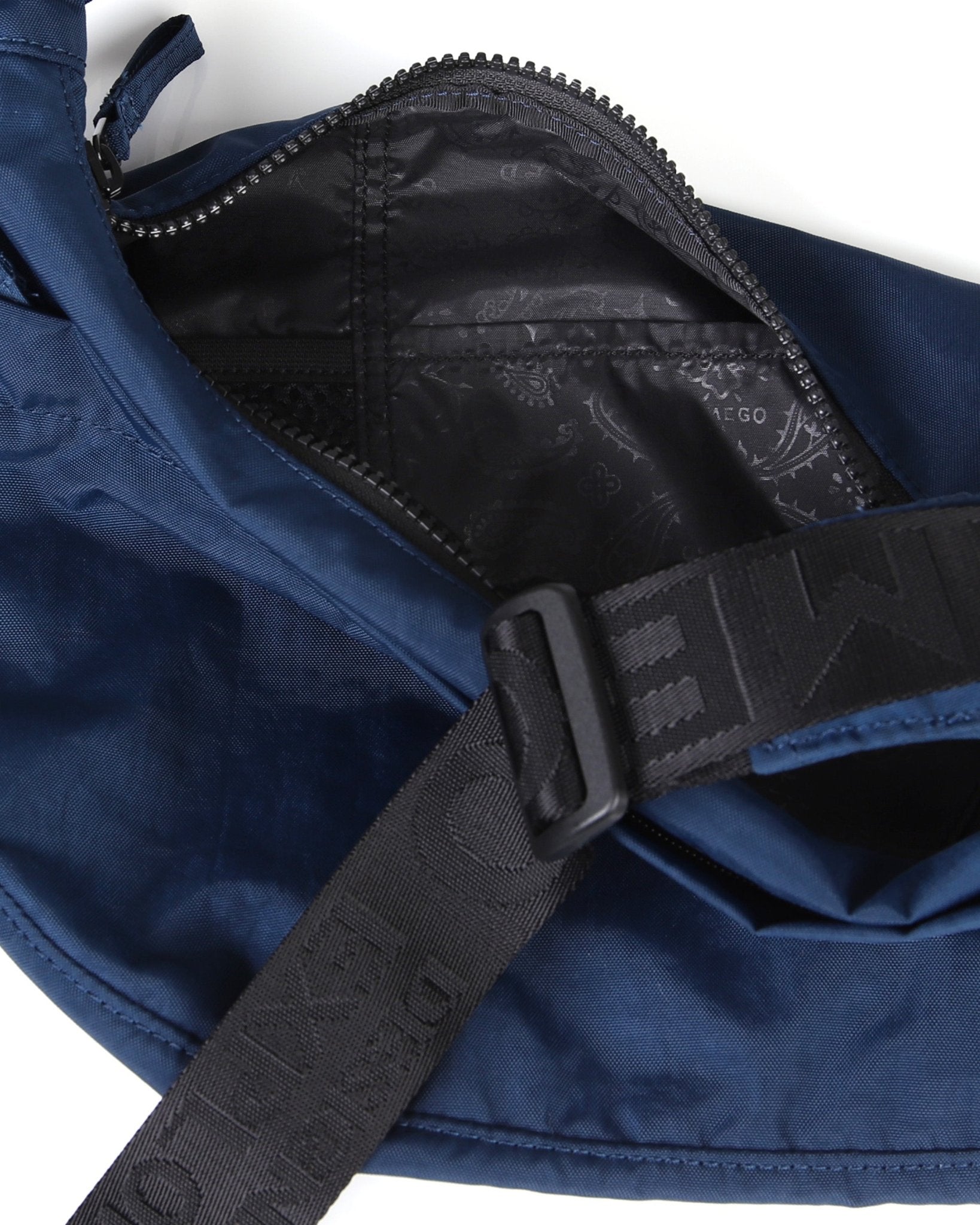 EVERYWHERE CRESCENT - Zimego Co.EVERYWHERE CRESCENTCrescent Bag