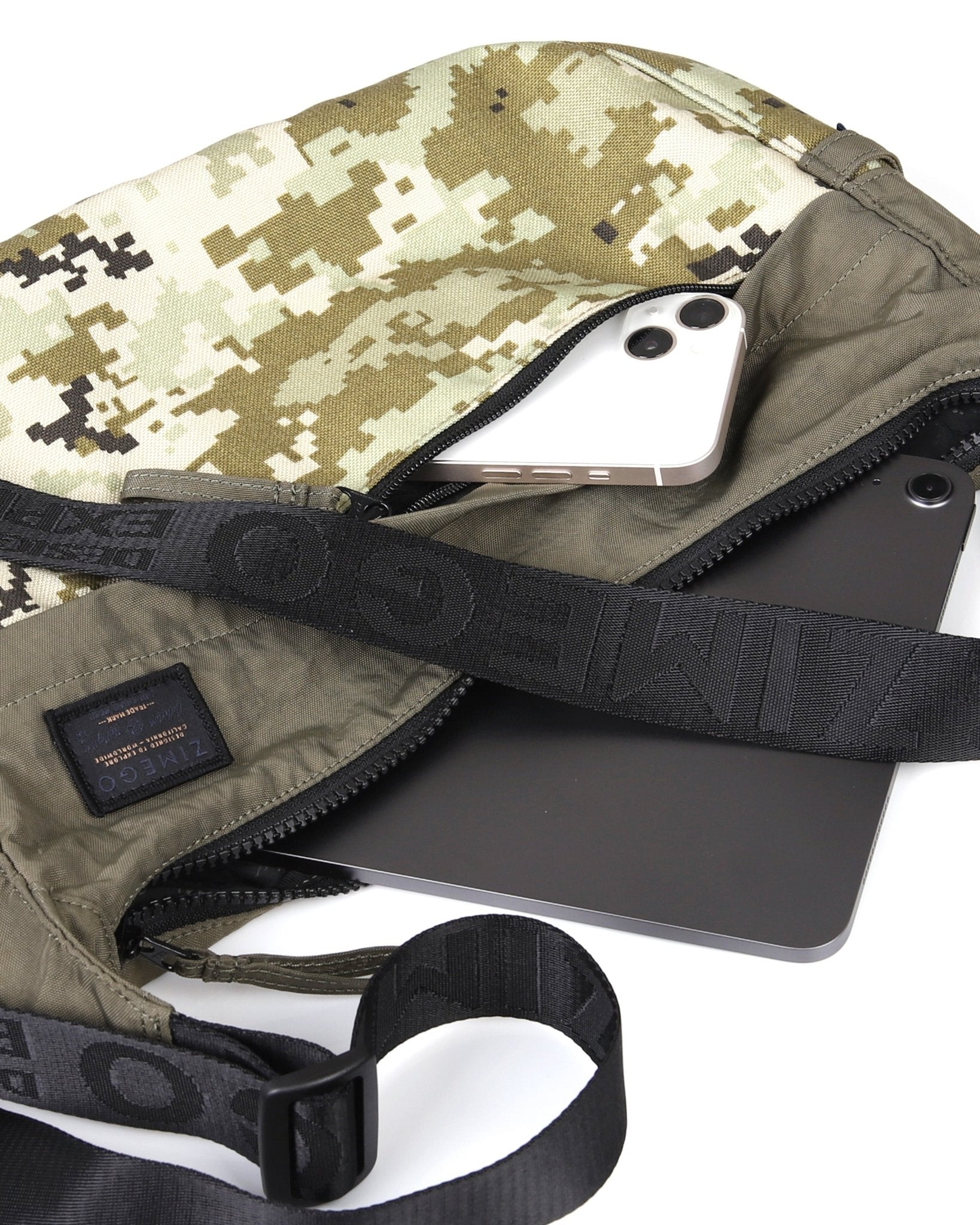 EVERYWHERE CRESCENT II - Zimego Co.EVERYWHERE CRESCENT IICrescent Bag