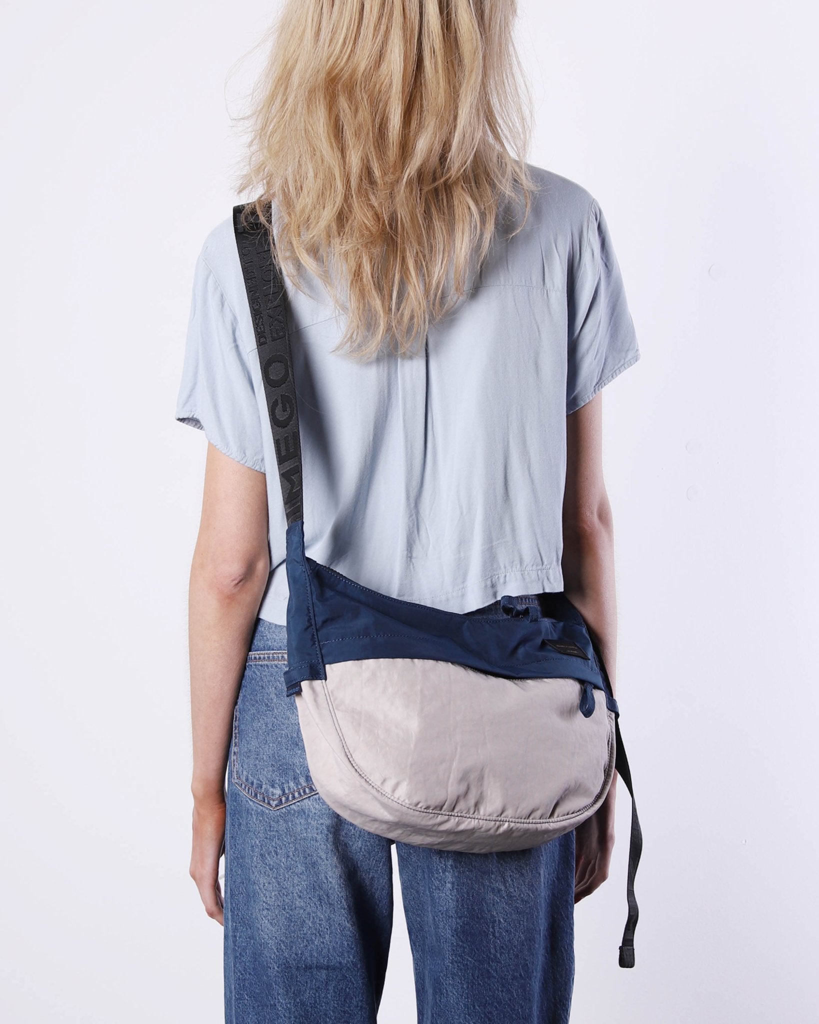 EVERYWHERE CRESCENT II - Zimego Co.EVERYWHERE CRESCENT IICrescent Bag