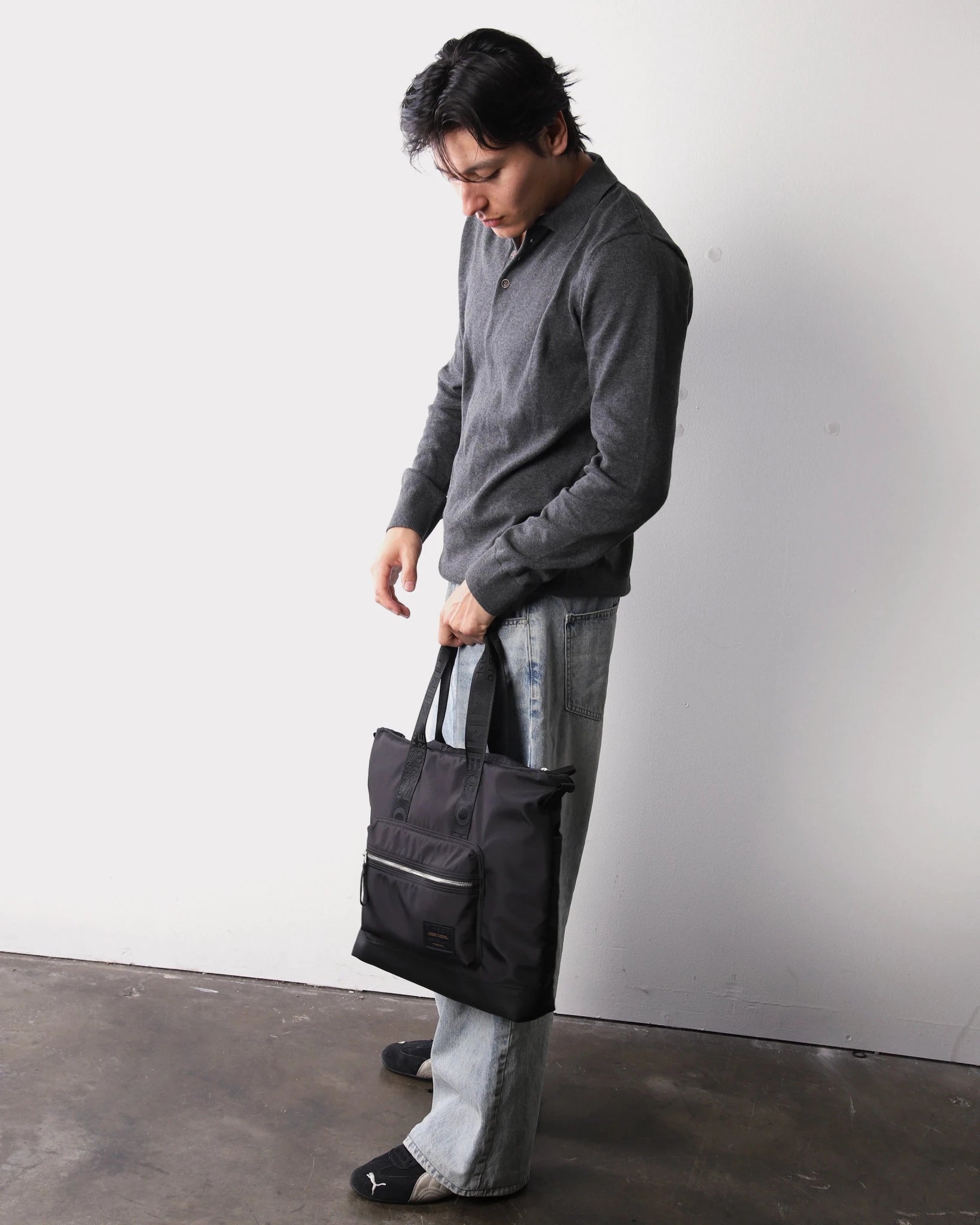 ICE LAPTOP TOTE - Zimego Co.ICE LAPTOP TOTEUnisex Tote