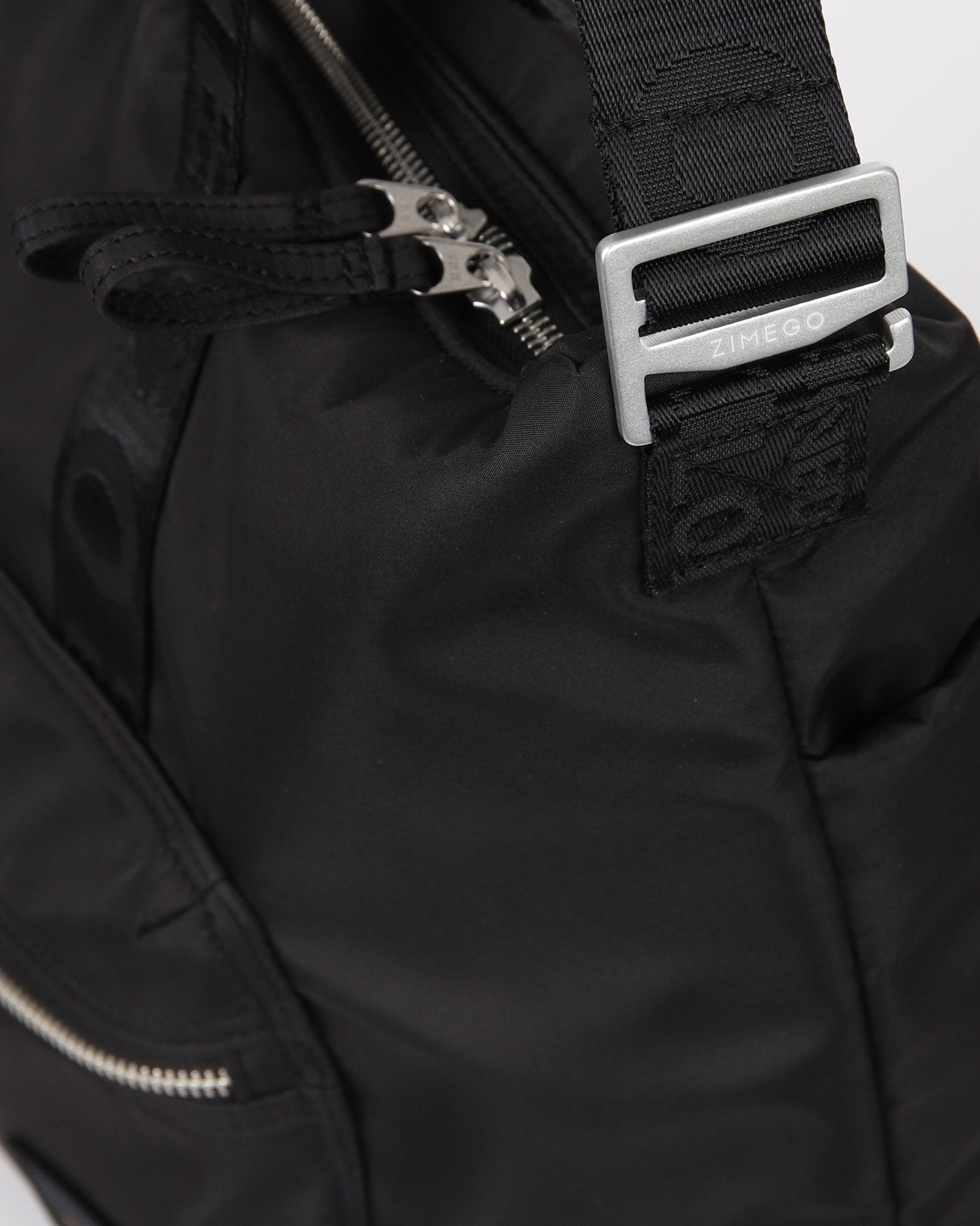 ICE LAPTOP TOTE - Zimego Co.ICE LAPTOP TOTEUnisex Tote