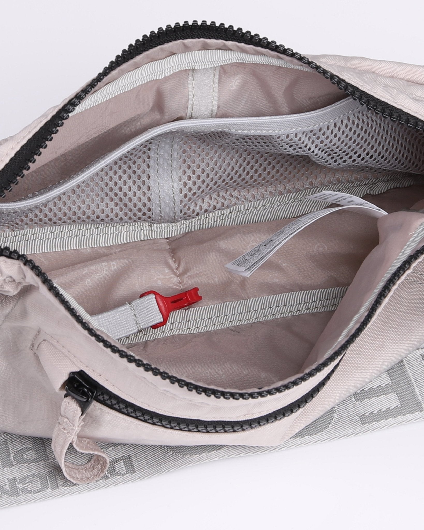 MALIBU STITCH POINT - Zimego Co.MALIBU STITCH POINTCrescent Bag