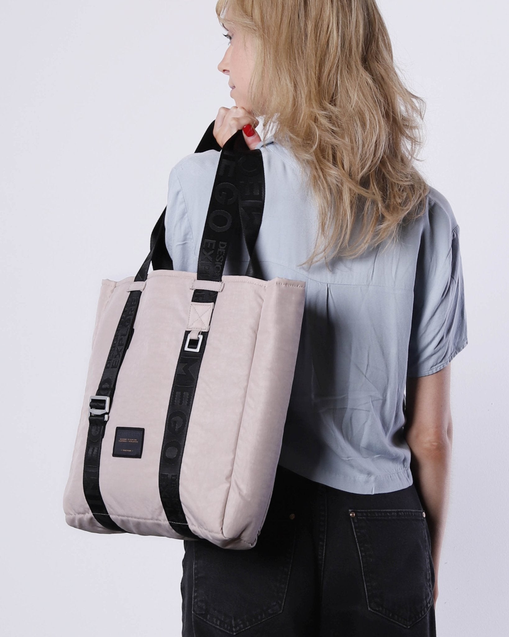 NEO LAPTOP TOTE - Zimego Co.NEO LAPTOP TOTEUnisex Tote