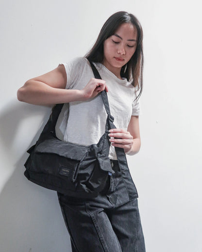 THE CARGO PACK (Black Pre-order) - Zimego Co.THE CARGO PACK (Black Pre-order)Crescent Bag