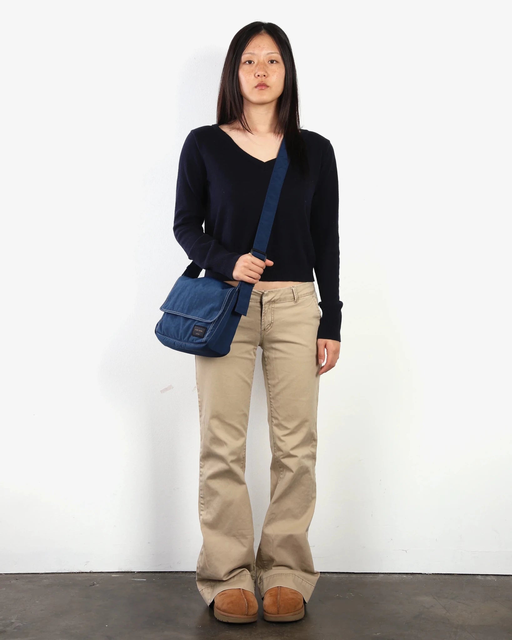 VENICE STITCH POINT - Zimego Co.VENICE STITCH POINTCrescent Bag
