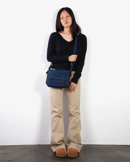 VENICE STITCH POINT - Zimego Co.VENICE STITCH POINTCrescent Bag